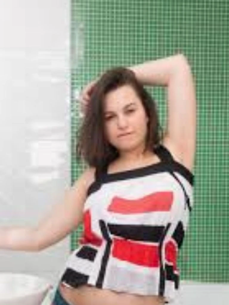 Polly Green Biography: Wiki, Age, Career, Height, Weight, Boyfriend, Net Worth & More