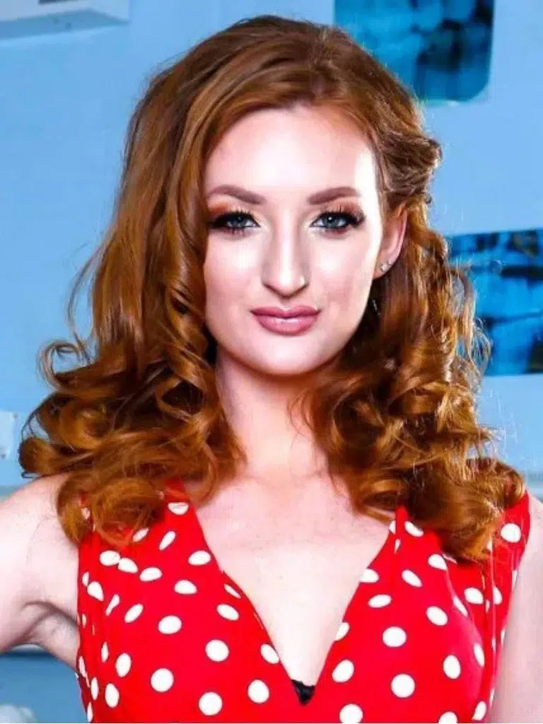 Zara Du Rose Biography: Wiki, Age, Career, Height, Weight, Husband, Net Worth & More