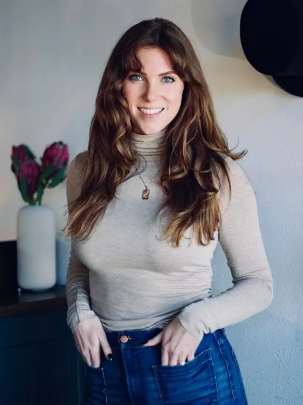 Abby Thompson Biography: Wiki, Age, Career, Height, Weight, Boyfriend, Net Worth & More