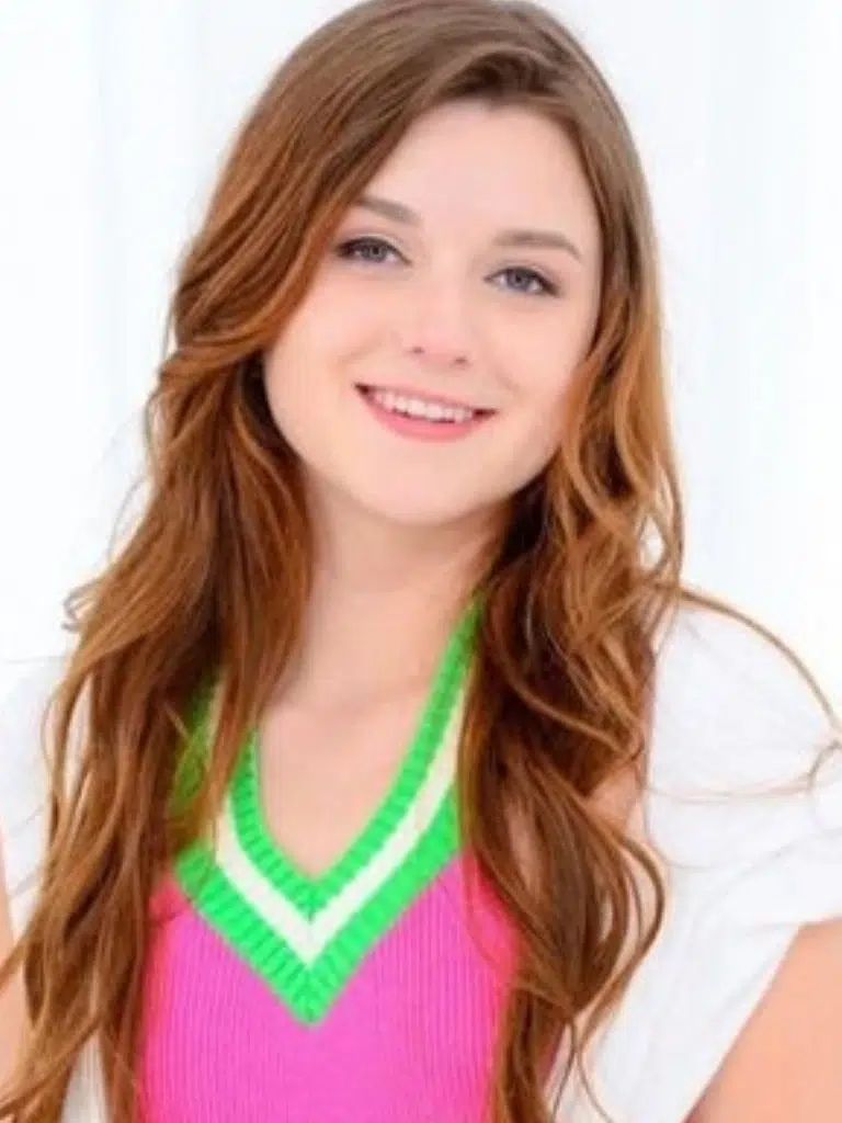 Alex Mae Biography: Wiki, Age, Career, Height, Weight, Boyfriend, Net Worth & More