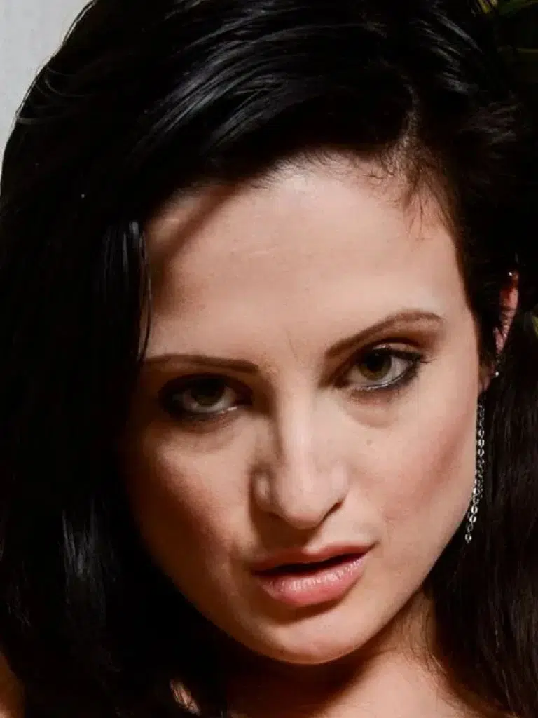 Annika Amour Biography: Wiki, Age, Career, Height, Weight, Boyfriend, Net Worth & More