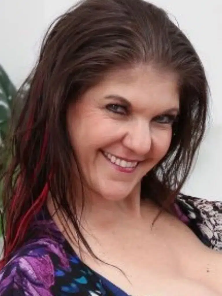 Coralyn Jewel Biography: Wiki, Age, Career, Height, Weight, Husband, Net Worth & More