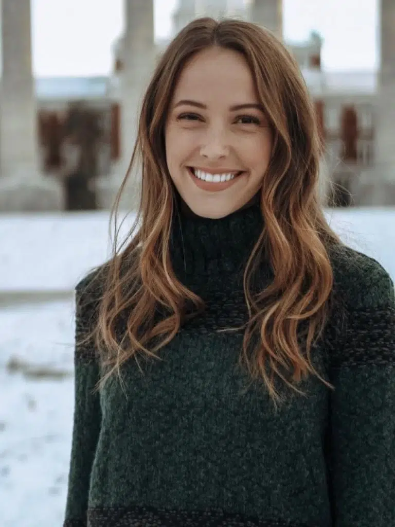 Emma Shay Biography: Wiki, Age, Career, Height, Weight, Boyfriend, Net Worth & More