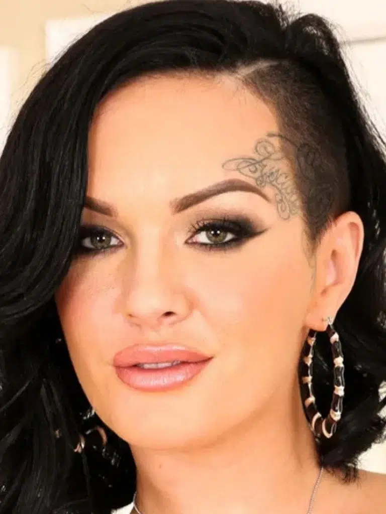 Lola Luscious Biography: Wiki, Age, Career, Height, Weight, Boyfriend, Net Worth & More