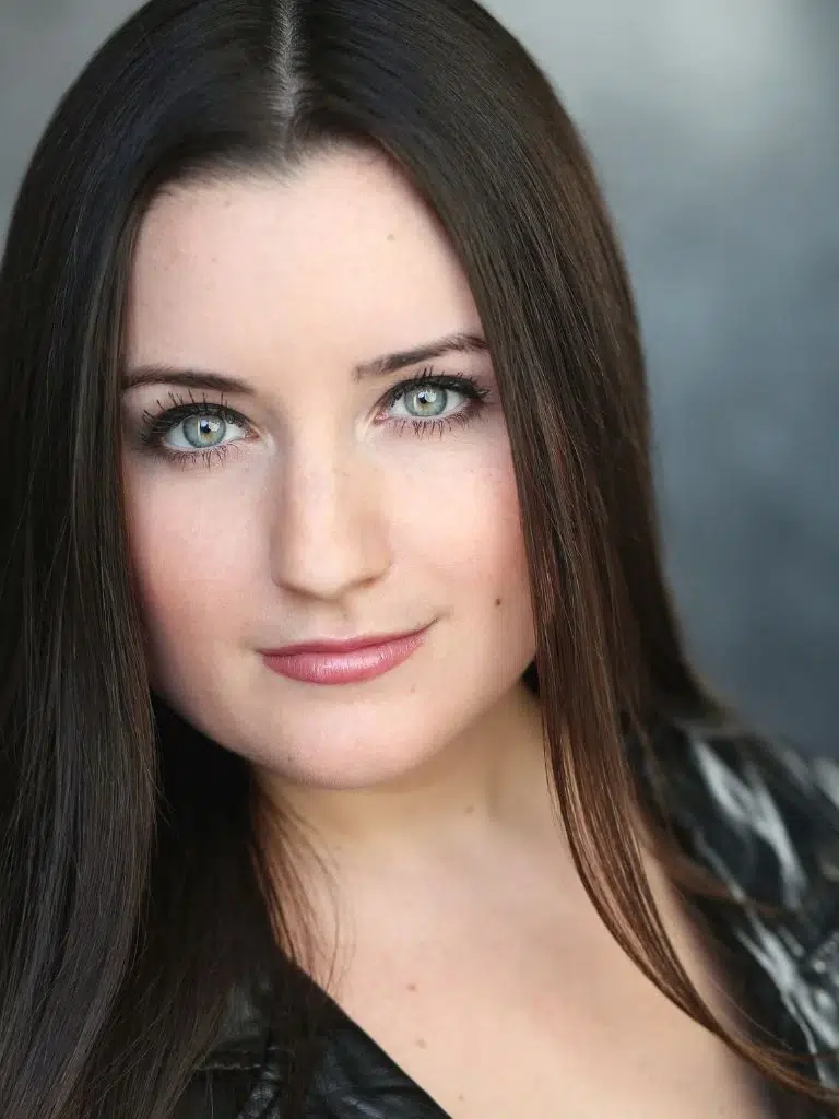 Molly Evans Biography: Wiki, Age, Career, Height, Weight, Boyfriend, Net Worth & More