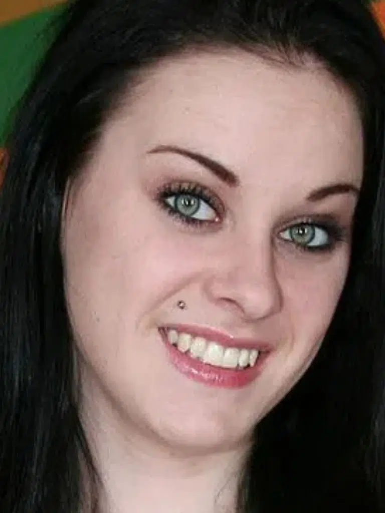 Molly Mason Biography: Wiki, Age, Career, Height, Weight, Boyfriend, Net Worth & More