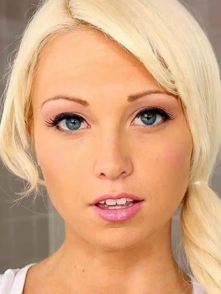Rikki Six Biography: Wiki, Age, Career, Height, Weight, Boyfriend, Net Worth & More