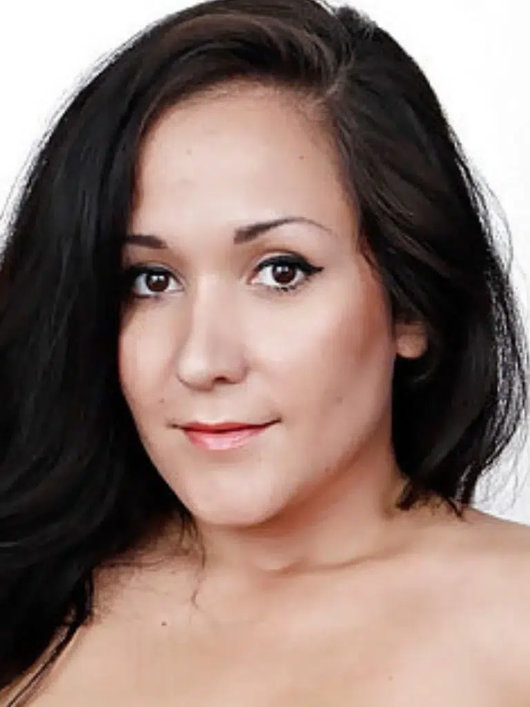 Serenity Knox Biography: Wiki, Age, Career, Height, Weight, Boyfriend, Net Worth & More