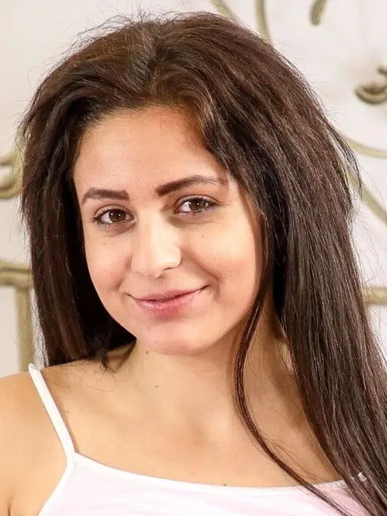 Sherill Collins Biography: Wiki, Age, Career, Height, Weight, Boyfriend, Net Worth & More