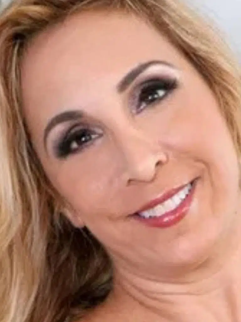 Sophia Jewel Biography: Wiki, Age, Career, Height, Weight, Husband, Net Worth & More