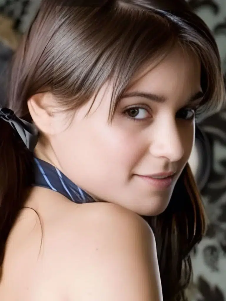 Susan Abril Biography: Wiki, Age, Career, Height, Weight, Boyfriend, Net Worth & More